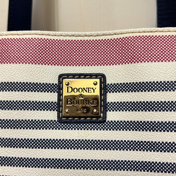 Dooney Burke large Tote - Picture 3 of 6